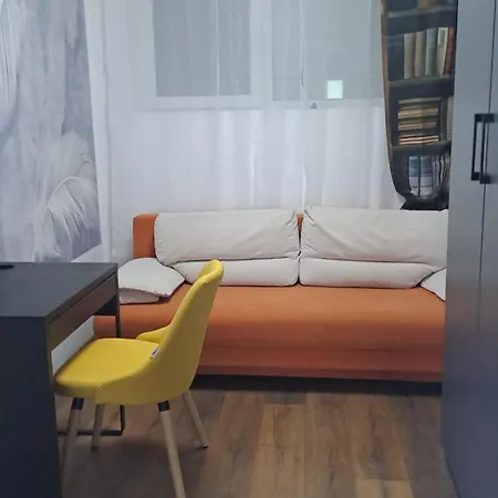 Voelgyhaz Appartamento Szekszárd